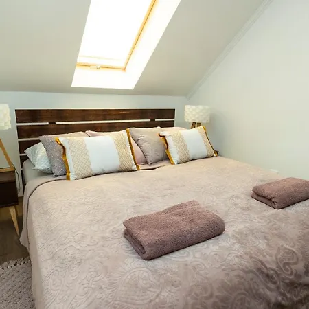 Zsendulo Apartman فندق إغير